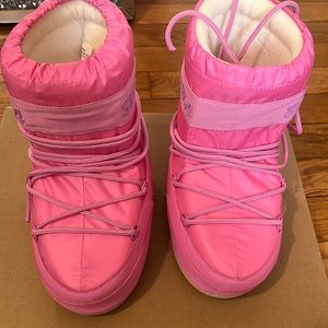 COPY - Steve Madden moon boots LIMITED EDITION. Worn once.